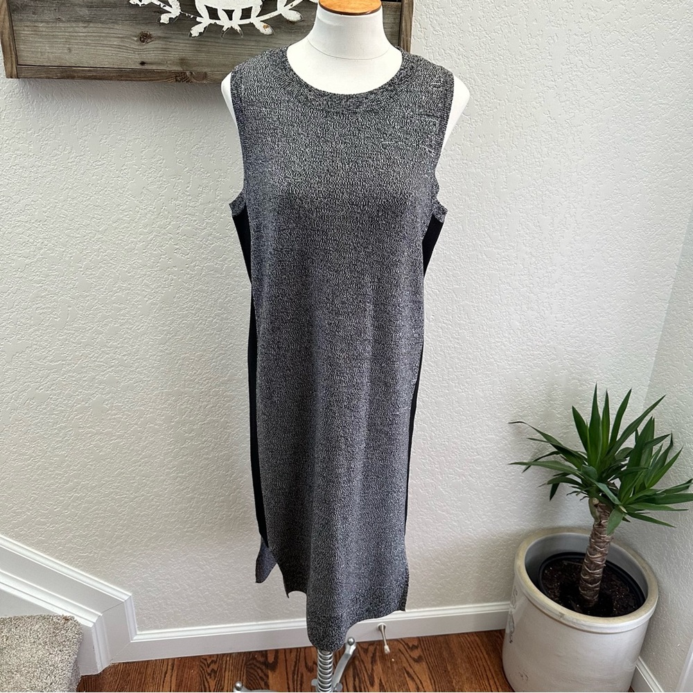 Athleta Merino Sleeveless Sweater Dress Gray Black‎ Marled ladies size Medium